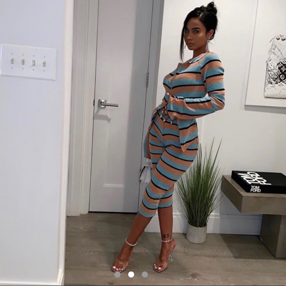 The k label two piece set